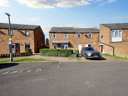 Three Good Sized Bedrooms - Popular Location